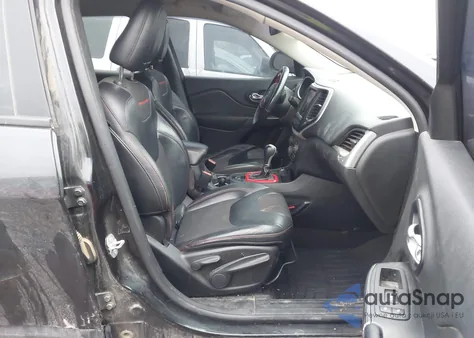 2015 Jeep Cherokee Trailhawk из США, поврежденный, VIN 1C4PJMBB6FW599025